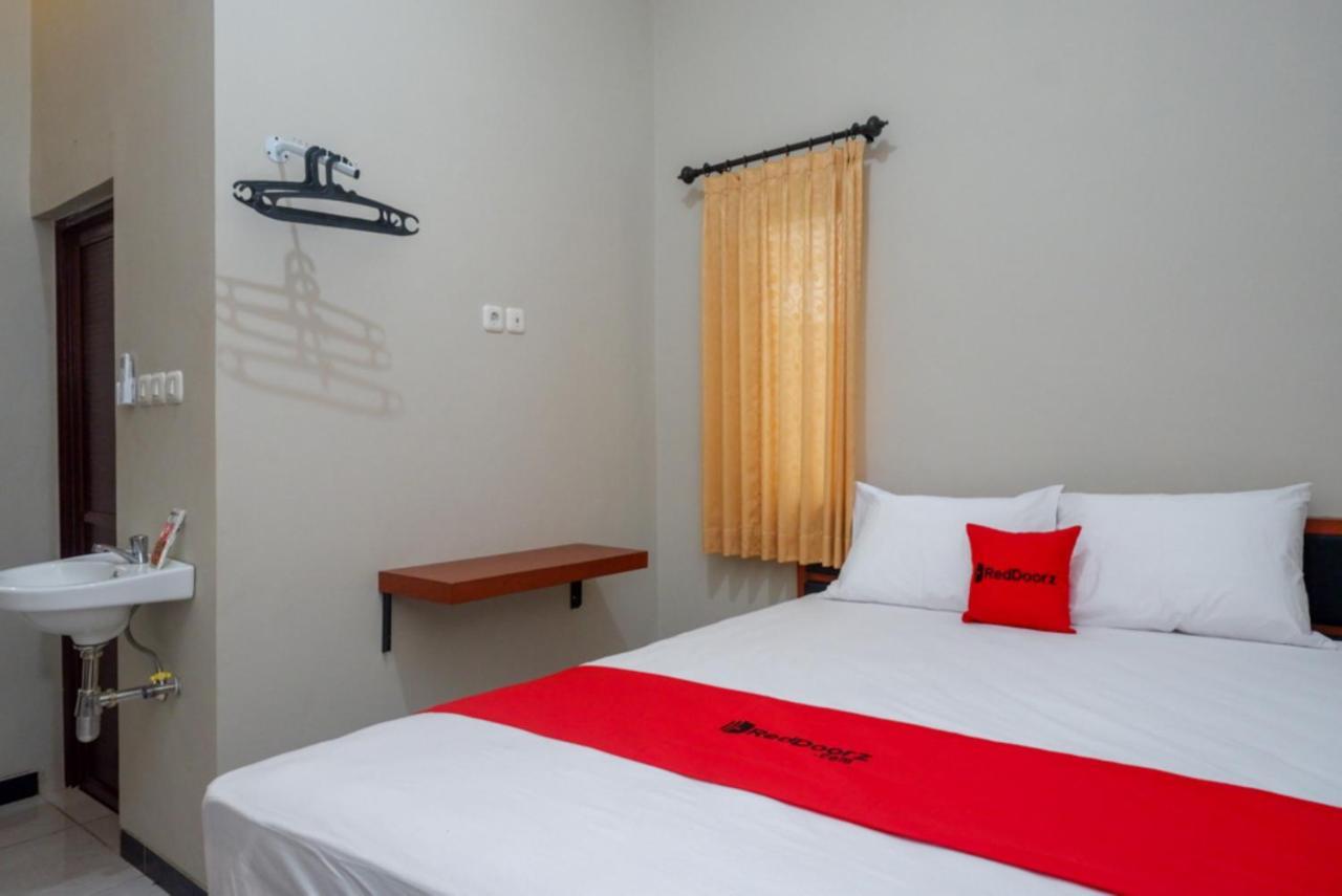 فندق Reddoorz Near Kampus Ump Purwokerto 2 Sumbang المظهر الخارجي الصورة