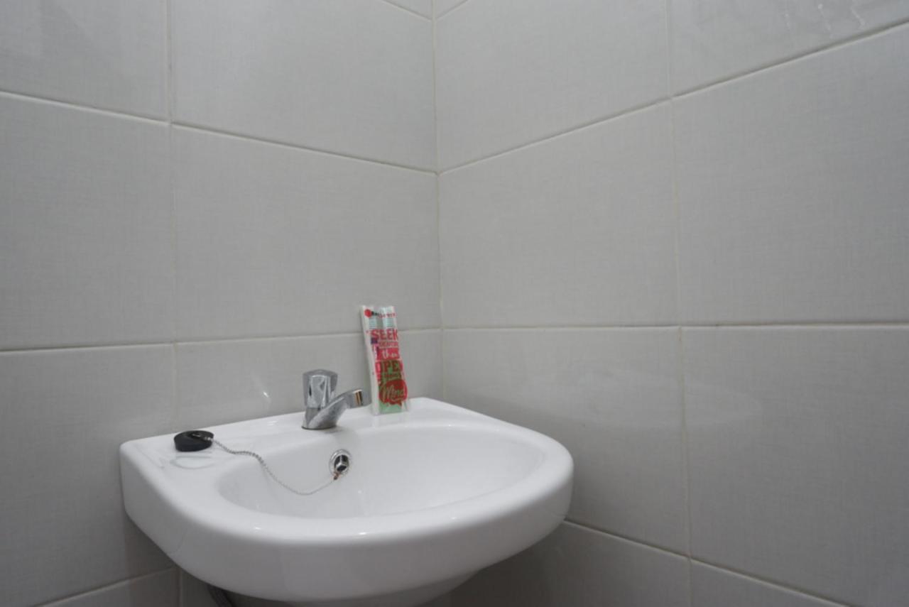 فندق Reddoorz Near Kampus Ump Purwokerto 2 Sumbang المظهر الخارجي الصورة